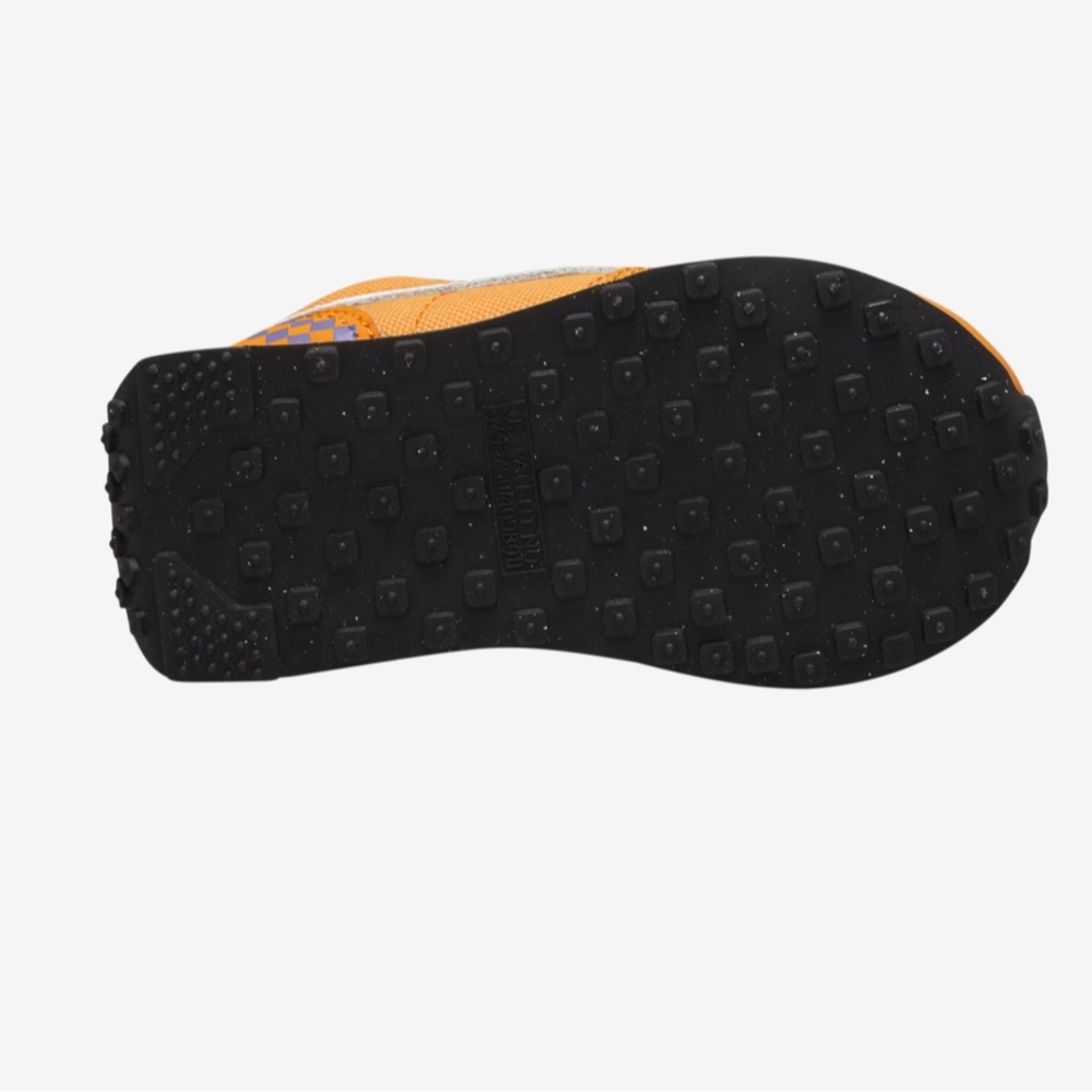 New in box! Nike waffle trainer! Size 3 - Picture 3 of 3